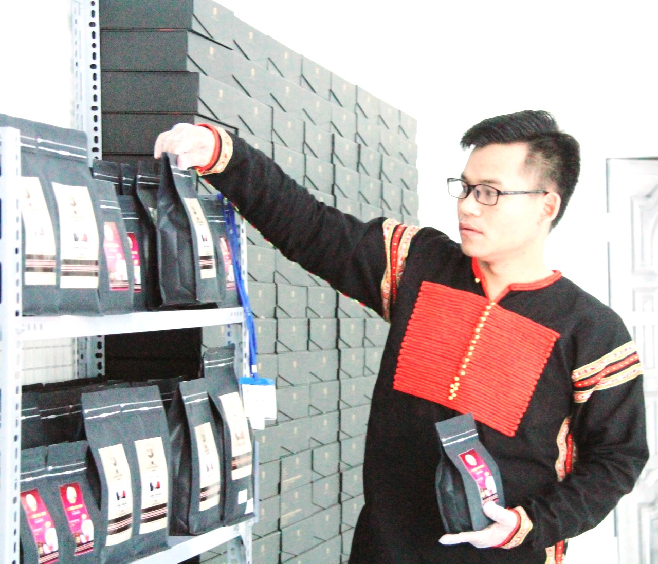 Câu chuyện về chàng trai Ê Đê sống đẹp